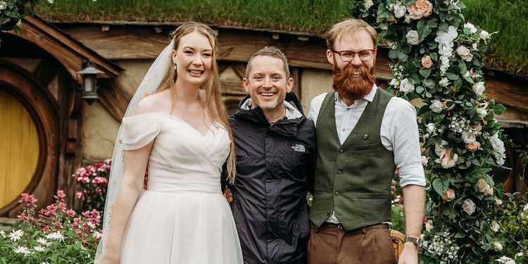 Elijah Wood Attends Couple’s Hobbiton Wedding Elijah Wood Attends Couple’s Hobbiton Wedding