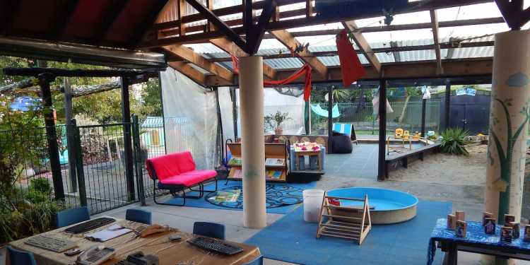 Manukau Institute of Technology Childcare Centre to Close
Parents Affected and Jobs at Risk Manukau Institute of Technology Childcare Centre to Close
Parents Affected and Jobs at Risk