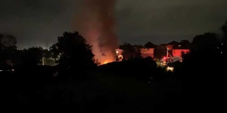 Fire crews battle house fire in Auckland’s Blockhouse Bay, person treated for smoke inhalation Fire crews battle house fire in Auckland’s Blockhouse Bay, person treated for smoke inhalation