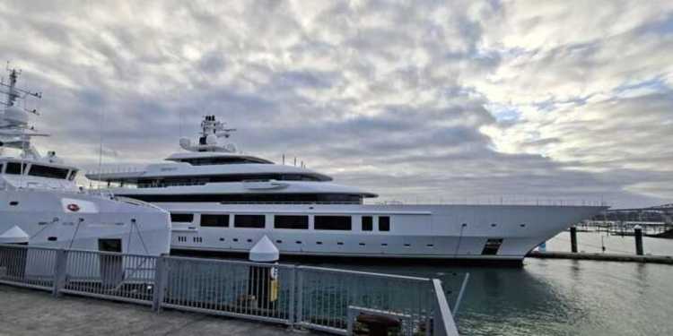 Eric Smidt’s 1 Million Yacht Infinity in Auckland Eric Smidt’s 1 Million Yacht Infinity in Auckland