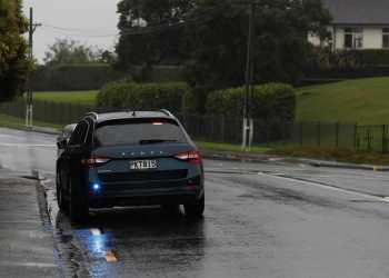 Man hospitalized with stab wounds on Lunn Ave, Mt Wellington Man hospitalized with stab wounds on Lunn Ave, Mt Wellington