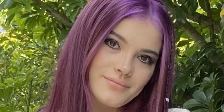 Tauranga Teen Maddie Hall’s Death: Parents Question Mental Health Care Tauranga Teen Maddie Hall’s Death: Parents Question Mental Health Care