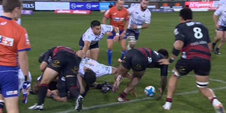 Crusaders v Brumbies: Former Wallaby hits out at Kiwi officials for ‘disgraceful’ missed knock-on call Crusaders v Brumbies: Former Wallaby hits out at Kiwi officials for ‘disgraceful’ missed knock-on call