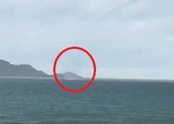 Waterspout Observed at Waimārama Beach, Captured on Video Waterspout Observed at Waimārama Beach, Captured on Video