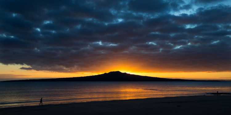 Assessing the chance of an Auckland volcanic eruption and its cost Assessing the chance of an Auckland volcanic eruption and its cost