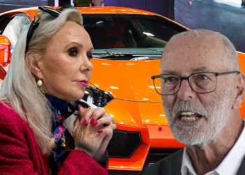 Auckland Mayor Wayne Brown apologises to deputy Desley Simpson for ‘Lamborghini’ comment Auckland Mayor Wayne Brown apologises to deputy Desley Simpson for ‘Lamborghini’ comment