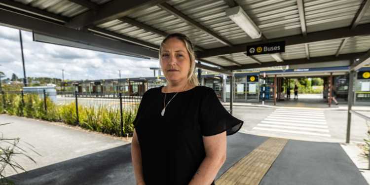 Teen Attacked on North Shore NX1 Bus Teen Attacked on North Shore NX1 Bus