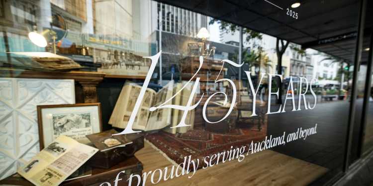 Smith & Caughey’s to close early with final nostalgic window display Smith & Caughey’s to close early with final nostalgic window display