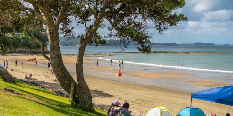 Red Beach tragedy: Paddler pulled face-down from water after outrigger capsizes Red Beach tragedy: Paddler pulled face-down from water after outrigger capsizes