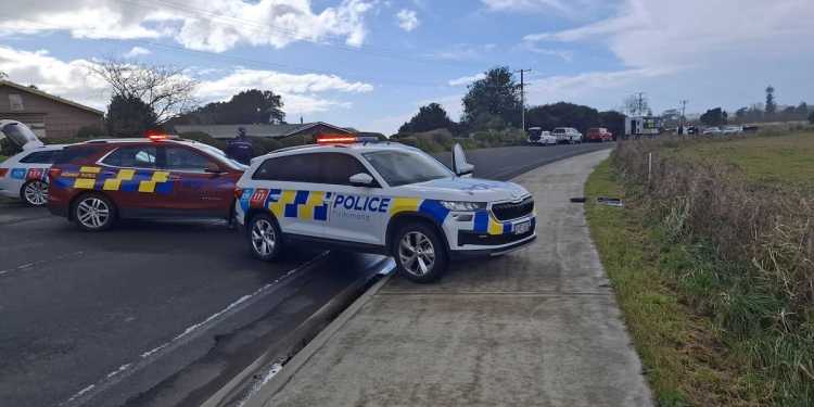 ‘Huge’ armed police operation in Bay of Plenty town of Maketū ‘Huge’ armed police operation in Bay of Plenty town of Maketū