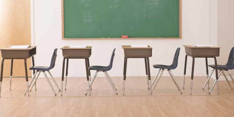 One in Four Schools Fail to Meet Attendance Goals
600 Schools Require Additional Support One in Four Schools Fail to Meet Attendance Goals
600 Schools Require Additional Support