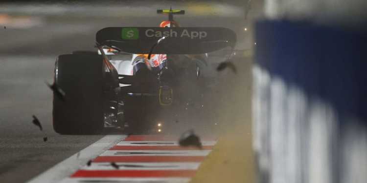 Lawson Crashes in Singapore Practice, Causes Red Flag Lawson Crashes in Singapore Practice, Causes Red Flag