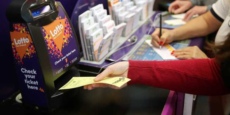 Powerball Jackpot Reaches Million for Saturday Draw Powerball Jackpot Reaches Million for Saturday Draw