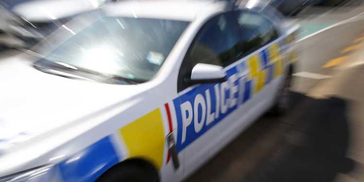 Wellington Police Incident Closes Kelburn Viaduct and Glenmore St Wellington Police Incident Closes Kelburn Viaduct and Glenmore St