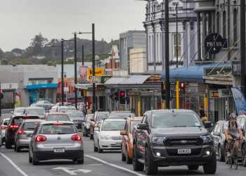 Man Charged for Spraying Auckland Bus Driver with Fire Extinguisher Man Charged for Spraying Auckland Bus Driver with Fire Extinguisher
