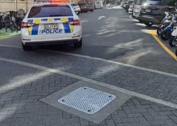 Wellington and Palmerston North District Courts evacuated over bomb threats Wellington and Palmerston North District Courts evacuated over bomb threats