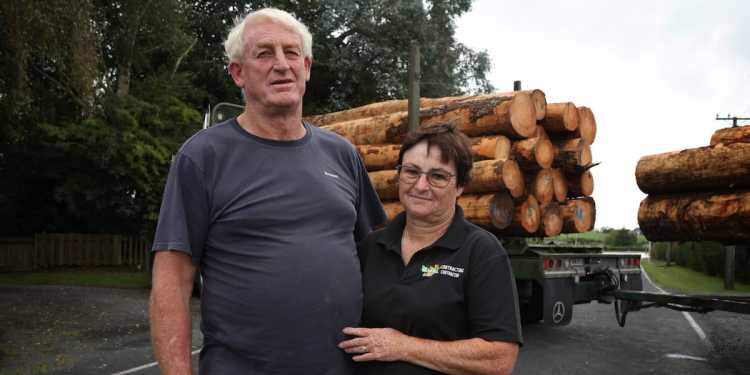 Waikato Couple Evacuates 18 People and Pets by Tractor Waikato Couple Evacuates 18 People and Pets by Tractor