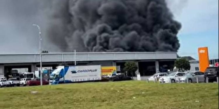 Fire at South Auckland Industrial Building Produces Smoke Fire at South Auckland Industrial Building Produces Smoke