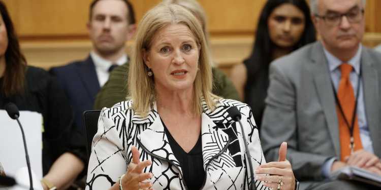 Budget 2025: Nearly 9000 teens no longer eligible for unemployment benefit under new ‘parent test’ Budget 2025: Nearly 9000 teens no longer eligible for unemployment benefit under new ‘parent test’