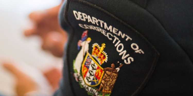 Inmate Edward Davis sent back to cells for shanking, stabbing Christchurch prison officer Inmate Edward Davis sent back to cells for shanking, stabbing Christchurch prison officer