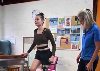 On The Up: Kerikeri teen Annabel Knight – from bone cancer to running with a blade On The Up: Kerikeri teen Annabel Knight – from bone cancer to running with a blade