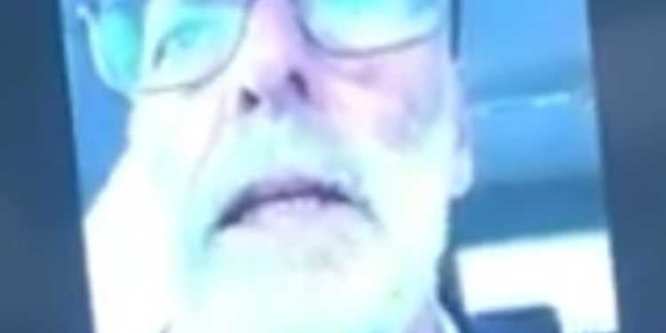 Auckland Mayor Wayne Brown admits video phone call while driving, police investigate Auckland Mayor Wayne Brown admits video phone call while driving, police investigate