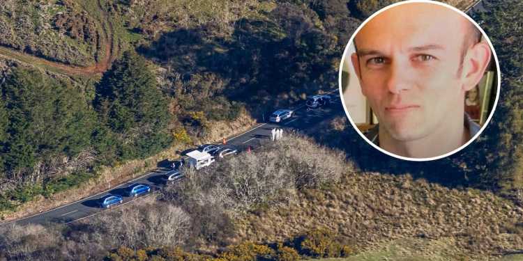 Police Commissioner considers legal action over leaked Tom Phillips radio audio Police Commissioner considers legal action over leaked Tom Phillips radio audio