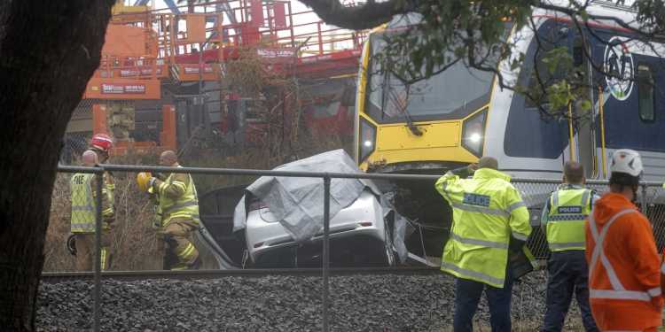 Fatal train crash Penrose: Sarveen Singh victim of Auckland crash Fatal train crash Penrose: Sarveen Singh victim of Auckland crash
