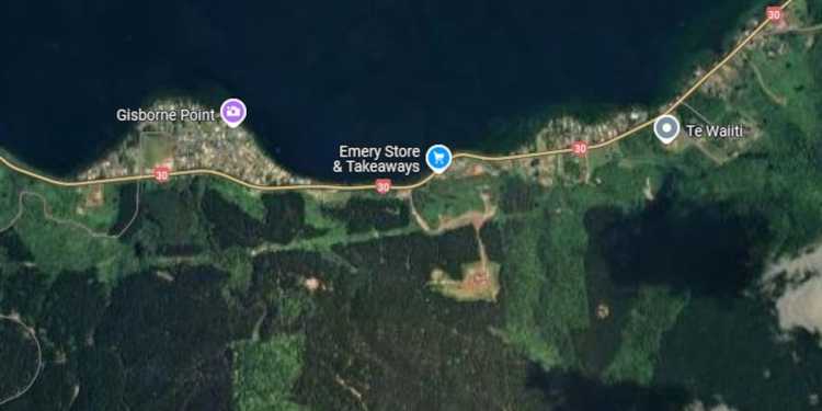 Rotorua crash: Car plunges into Lake Rotoiti, road delays expected Rotorua crash: Car plunges into Lake Rotoiti, road delays expected