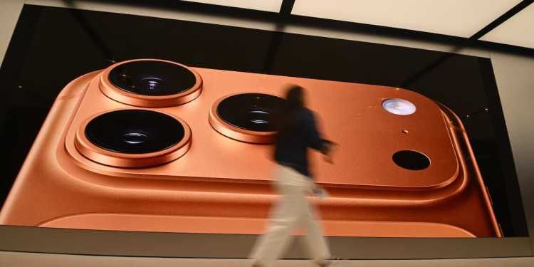 Apple iPhone 17 Launch Attracts High Demand with Trade-In Offers Apple iPhone 17 Launch Attracts High Demand with Trade-In Offers