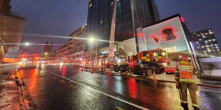 Firefighters Respond to Flames at Hotel Grand Chancellor in Auckland Firefighters Respond to Flames at Hotel Grand Chancellor in Auckland