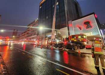 Firefighters Respond to Flames at Hotel Grand Chancellor in Auckland Firefighters Respond to Flames at Hotel Grand Chancellor in Auckland