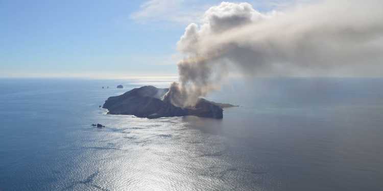 Whakaari/White Island: Ash cloud cancels flights into Tauranga Whakaari/White Island: Ash cloud cancels flights into Tauranga