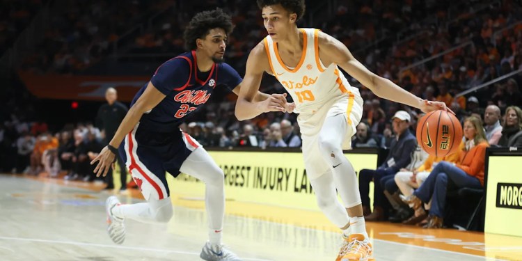 Tennessee beats Ole Miss 84-66 Tennessee beats Ole Miss 84-66