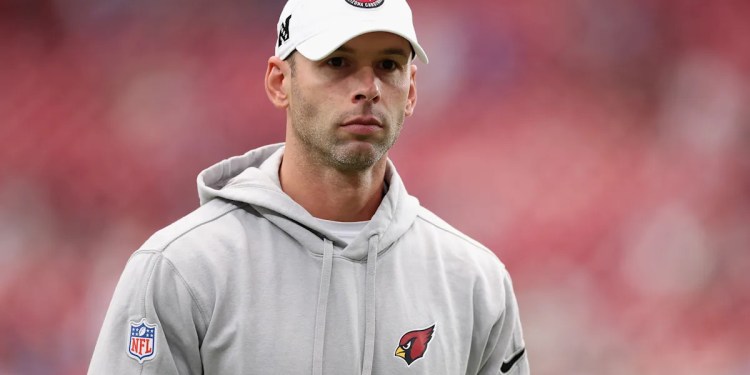 Jonathan Gannon to Implement Quarterback Strategy in Green Bay Jonathan Gannon to Implement Quarterback Strategy in Green Bay