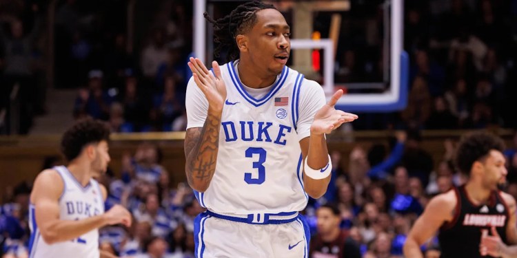 Duke defeats Louisville 83-52, remains undefeated in ACC Duke defeats Louisville 83-52, remains undefeated in ACC