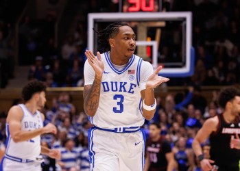 Duke defeats Louisville 83-52, remains undefeated in ACC Duke defeats Louisville 83-52, remains undefeated in ACC