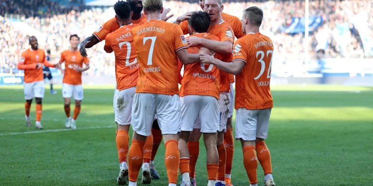 2. Bundesliga Lineups: Eintracht Braunschweig vs. SV Darmstadt 98 2. Bundesliga Lineups: Eintracht Braunschweig vs. SV Darmstadt 98