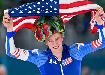 Jordan Stolz wins 1,000 meters gold and Olympic record Jordan Stolz wins 1,000 meters gold and Olympic record