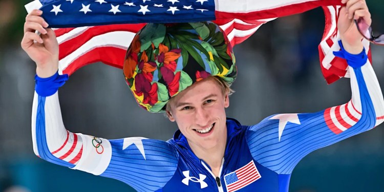 Jordan Stolz wins 1,000 meters gold and Olympic record Jordan Stolz wins 1,000 meters gold and Olympic record