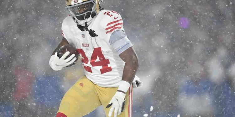 Fantasy Football Week 14: Waiver wire pickups to get us through the final bye week Fantasy Football Week 14: Waiver wire pickups to get us through the final bye week