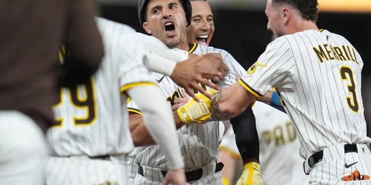 Laureano singles in Bogaerts in the 10th as the Padres walk-off the Red Sox, 5-4 Laureano singles in Bogaerts in the 10th as the Padres walk-off the Red Sox, 5-4