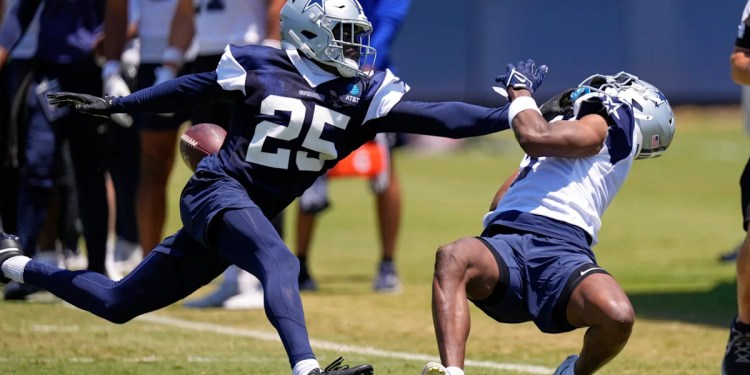 Wide receiver George Pickens fitting in with Cowboys in training camp Wide receiver George Pickens fitting in with Cowboys in training camp
