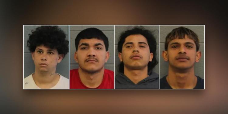 Chicago police arrest four Venezuelan migrants for allegedly strangling, robbing man on train Chicago police arrest four Venezuelan migrants for allegedly strangling, robbing man on train