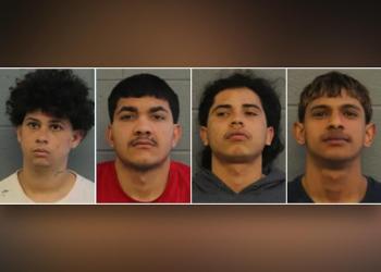 Chicago police arrest four Venezuelan migrants for allegedly strangling, robbing man on train Chicago police arrest four Venezuelan migrants for allegedly strangling, robbing man on train