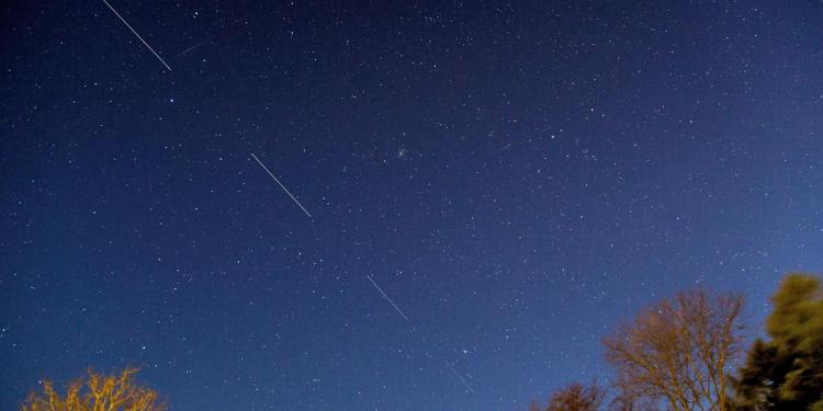 Starlink Lowers Satellite Orbits to Reduce Collision Risk Starlink Lowers Satellite Orbits to Reduce Collision Risk