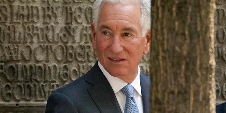 Trump wants pardoned real estate developer Charles Kushner to be ambassador to France Trump wants pardoned real estate developer Charles Kushner to be ambassador to France