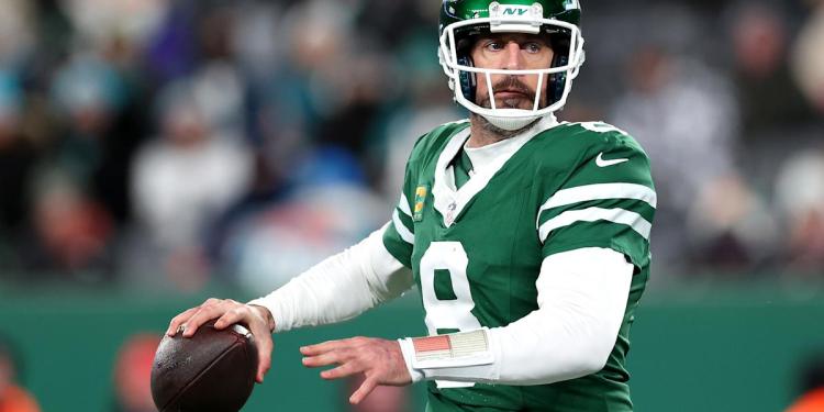 Aaron Rodgers won't return to Jets in 2025 as team decides to 'move in a different direction' Aaron Rodgers won't return to Jets in 2025 as team decides to 'move in a different direction'
