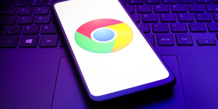 Hackers injected malicious code into several Chrome extensions in recent attack Hackers injected malicious code into several Chrome extensions in recent attack