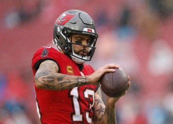 Mike Evans to Play in 2026, Considering Free Agency Options Mike Evans to Play in 2026, Considering Free Agency Options
